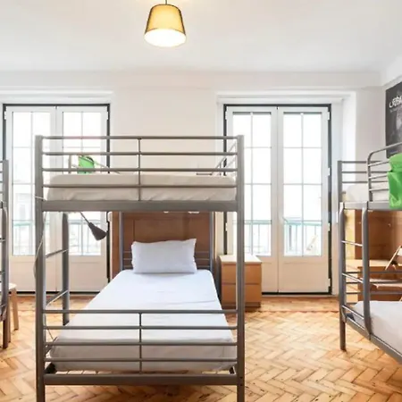 Brand New Fully Furnished Just 20 Meters From Anjos Metro Station - 3 Maison d'hôtes Lisboa