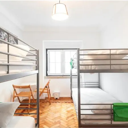 Πανσιόν Brand New Fully Furnished Just 20 Meters From Anjos Metro Station - 3 *